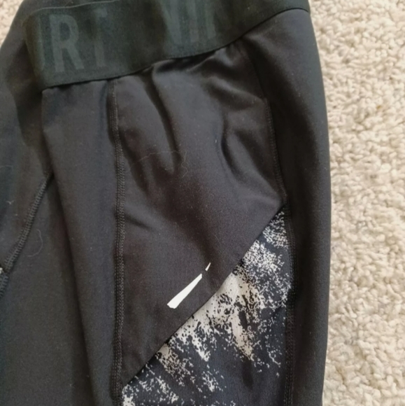 Nike Dri Fit Compression Sz Small - Picture 3 of 7